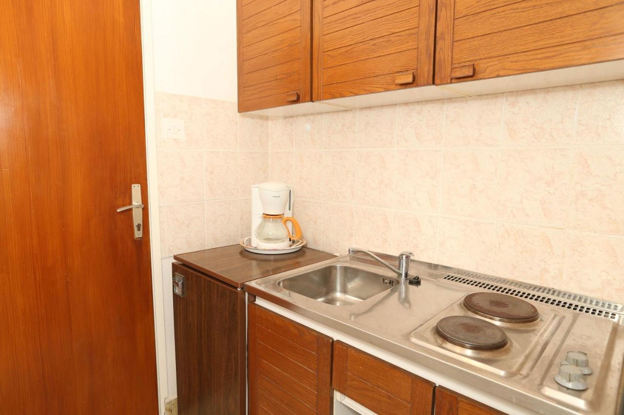 Apartments Fam Tomasic Baška Esterno foto