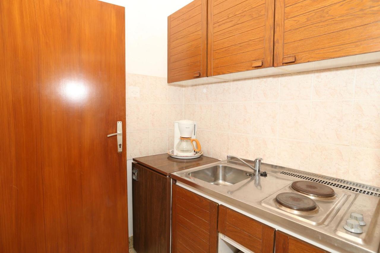 Apartments Fam Tomasic Baška Esterno foto