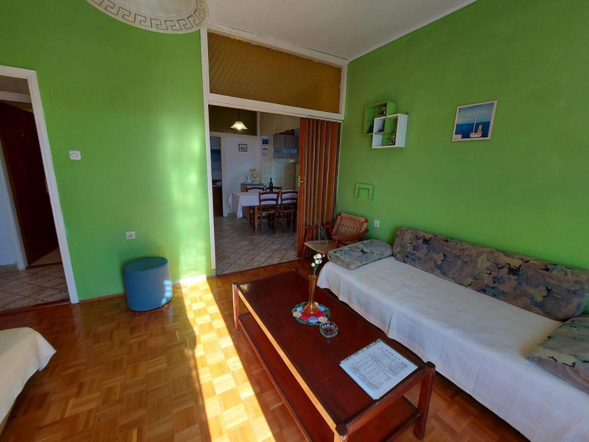 Apartments Fam Tomasic Baška Esterno foto