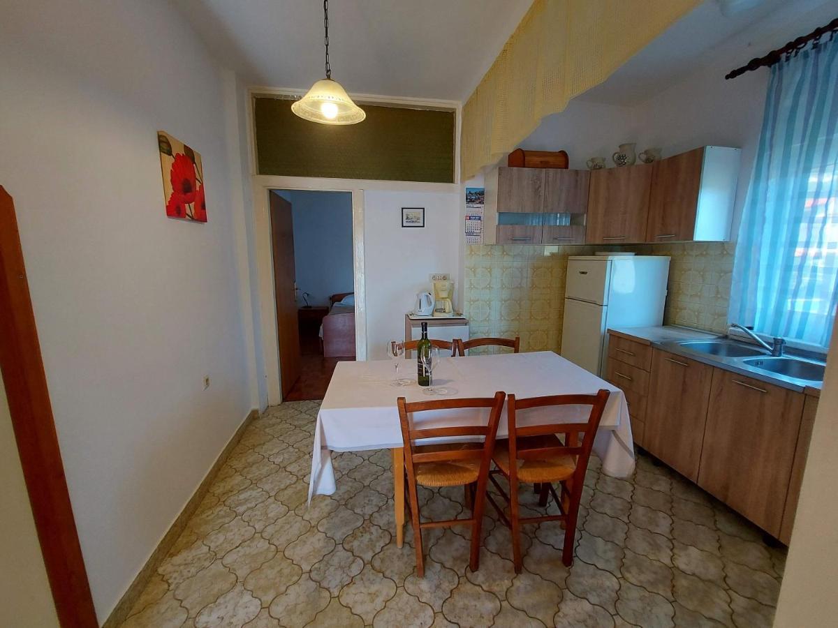 Apartments Fam Tomasic Baška Camera foto