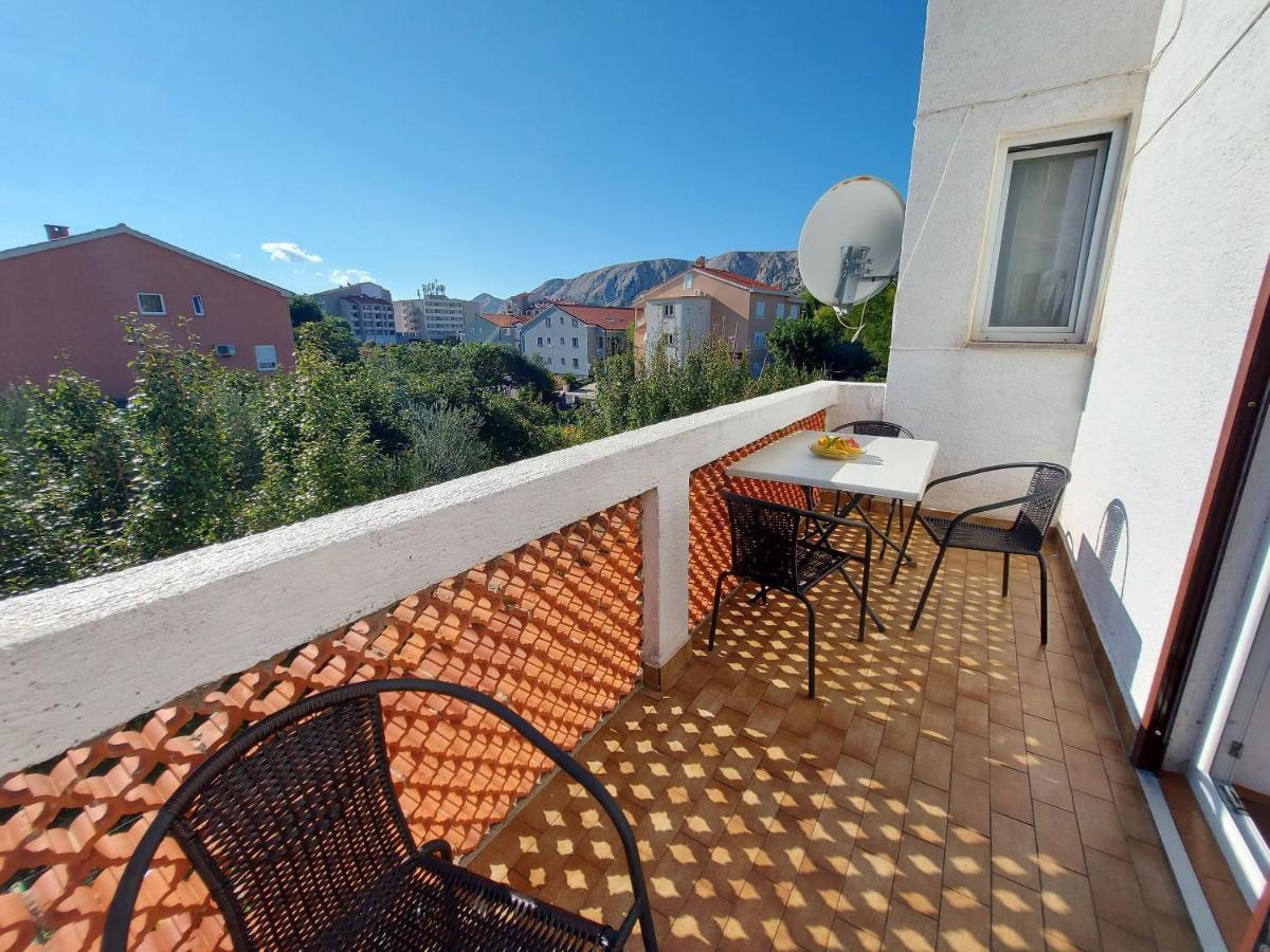Apartments Fam Tomasic Baška Esterno foto
